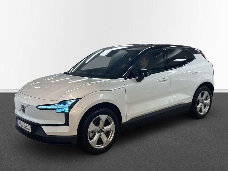 Vit Begagnad 2025 Volvo EX30 Plus SUV | 399 000 kr (Marknadspris) - Bild 1/4