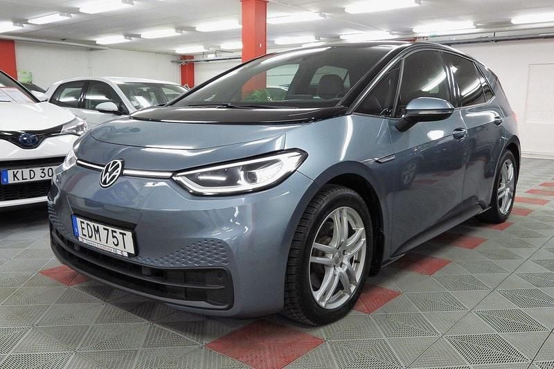 Blå Begagnad 2021 VW ID.3 Pro Halvkombi | 209 500 kr (Lite dyr) - Bild 1/4