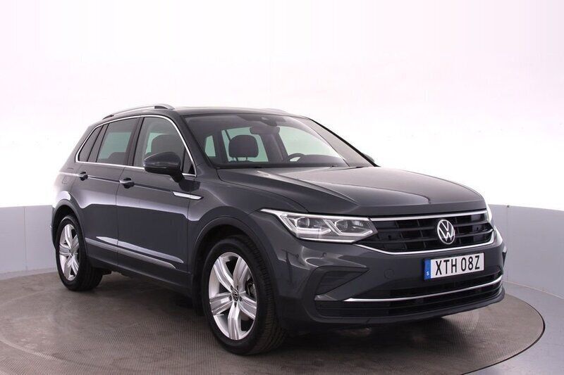 Grå Begagnad 2020 VW Tiguan SUV | 309 000 kr (Dyr) - Bild 1/4