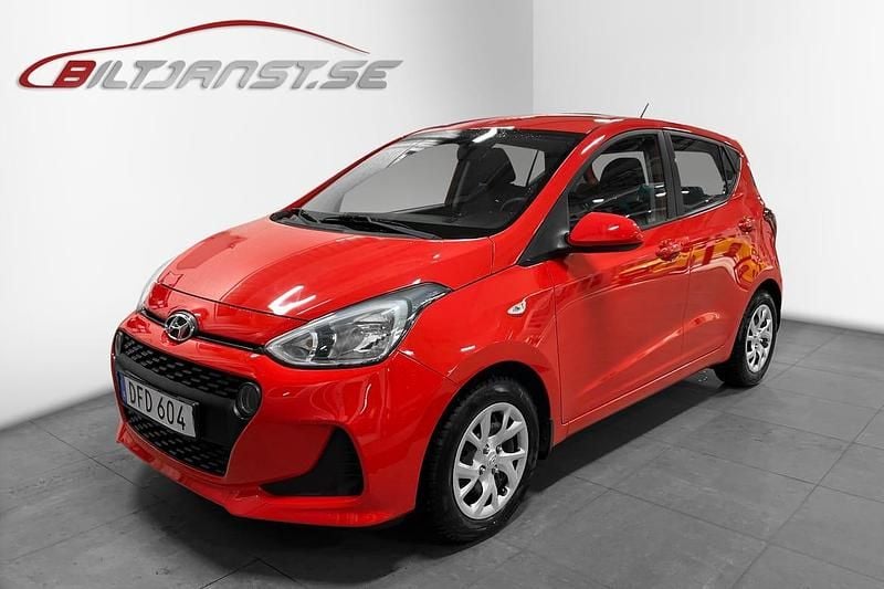 Röd Begagnad 2018 Hyundai i10 Comfort Halvkombi | 99 900 kr (Bra pris) - Bild 1/4