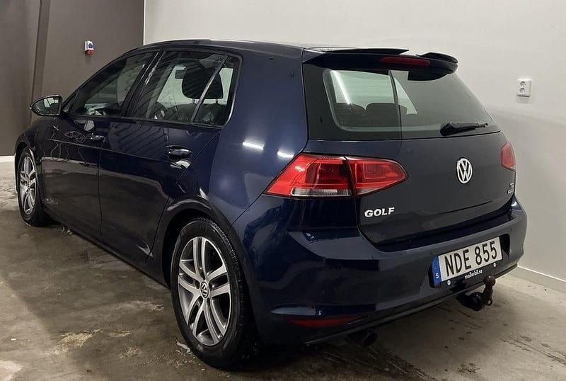 Begagnad VW Golf VII 105 HK (77 kW) 2013 Blå Halvkombi