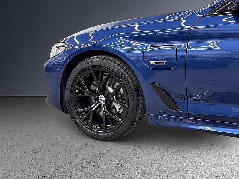 Begagnad BMW 530 M Sport 292 HK (214 kW) 2023 Blå Kombi