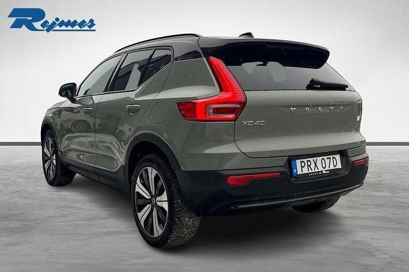 Begagnad Volvo XC40 Plus 185 kW (252 HK) 2022 Grön SUV