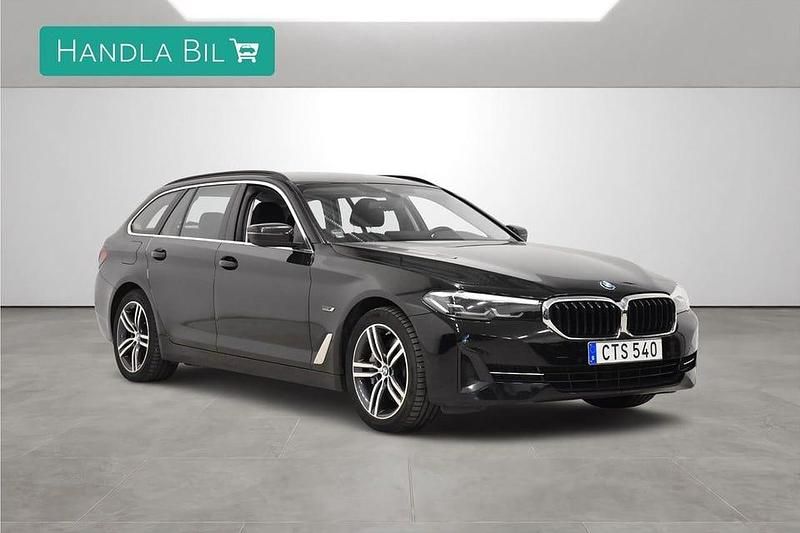 Begagnad BMW 530 184 HK (135 kW) 2022 Svart Kombi