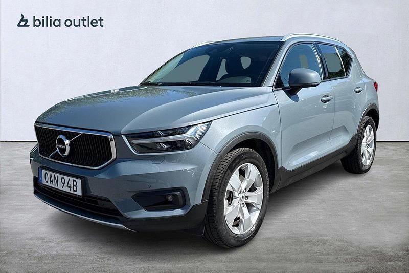 Grå Begagnad 2021 Volvo XC40 Momentum SUV | 314 900 kr (Marknadspris) - Bild 1/4