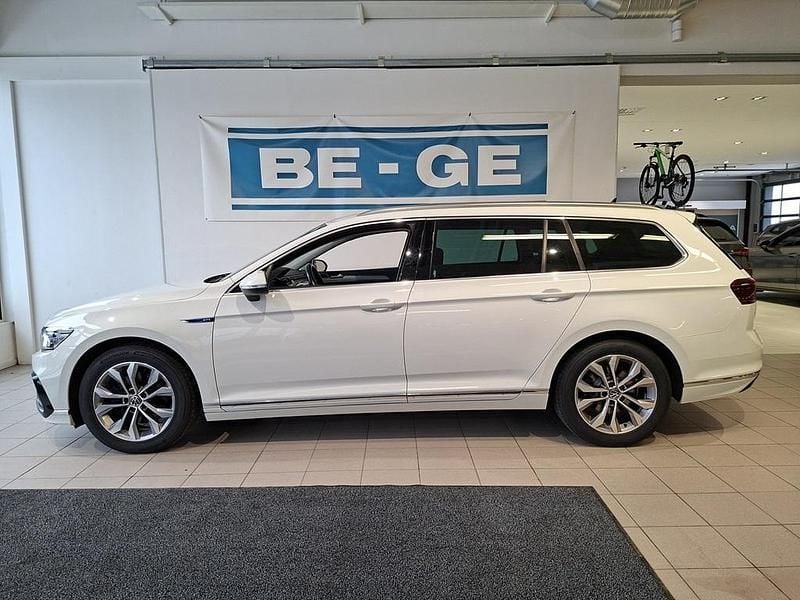 Begagnad VW Passat GTE 220 HK (161 kW) 2020 Vit Kombi