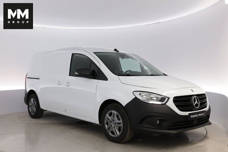 Vit Ny 2025 Mercedes Citan 110 Edition Van | 335 000 kr (Marknadspris) - Bild 1/4