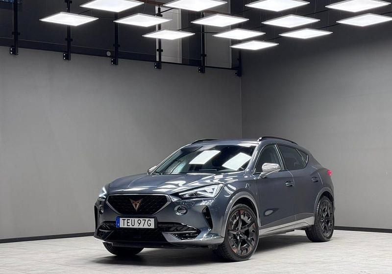 Grå Begagnad 2021 Cupra Formentor SUV | 289 900 kr (Dyr) - Bild 1/3