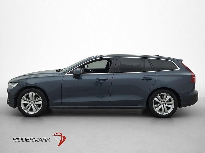Begagnad Volvo V60 Momentum 150 HK (110 kW) 2019 Mblå Kombi