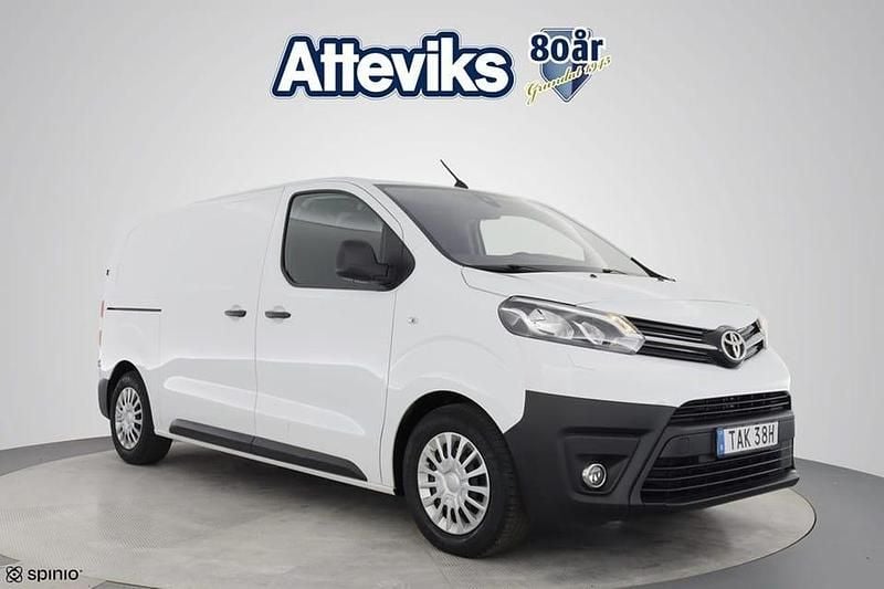 Vit Begagnad 2022 Toyota Proace Minibuss | 177 900 kr (Superpris) - Bild 1/4