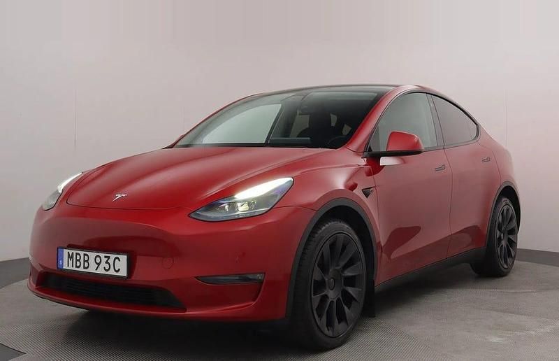 Begagnad Tesla Model Y Long Range AWD 378 kW (514 HK) 2021 Red multicoat (ppmr) SUV