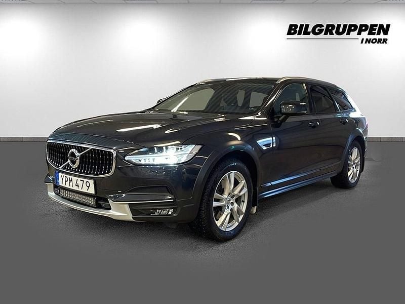 Begagnad Volvo V90 CC Momentum 190 HK (139 kW) 2018 Grå Kombi
