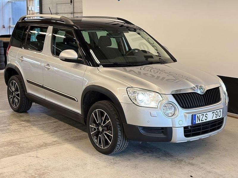 Silver Begagnad 2013 Skoda Yeti Elegance SUV | 119 900 kr (Marknadspris) - Bild 1/4