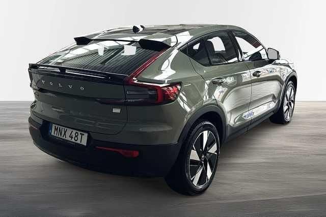 Begagnad Volvo EC40 Plus 188 kW (256 HK) 2024 Grön SUV
