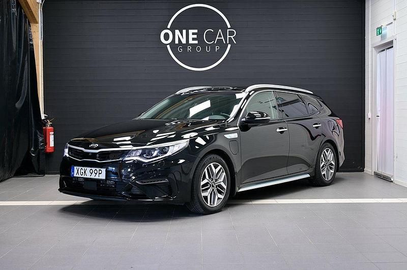 Svart Begagnad 2019 Kia Optima Hybrid 2 Sedan | 238 800 kr (Marknadspris) - Bild 1/4