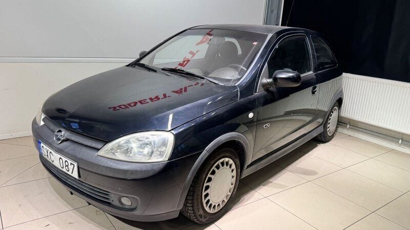 Begagnad Opel Corsa 126 HK (92 kW) 2001 Svart Halvkombi
