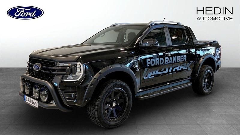Svart (black) Begagnad 2025 Ford Ranger Wildtrack Pickup | 807 375 kr (Marknadspris) - Bild 1/4