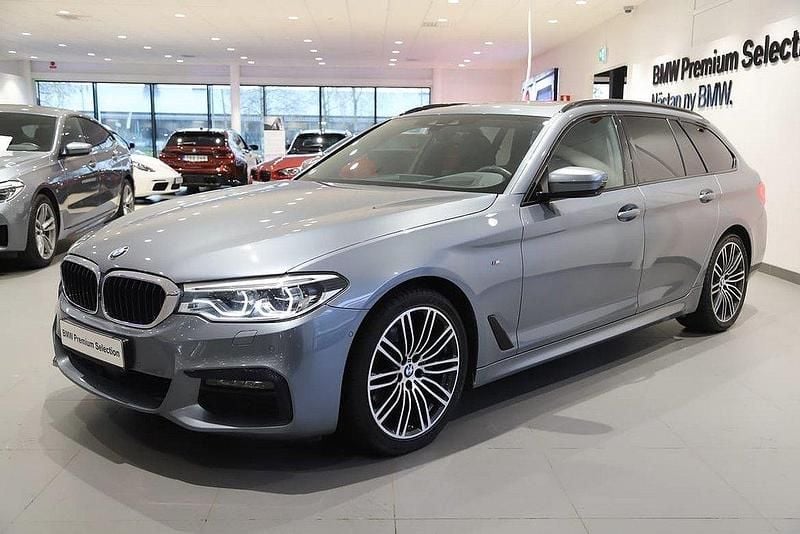 Blå Begagnad 2019 BMW 520 Shadowline Kombi | 349 000 kr (Lite dyr) - Bild 1/2