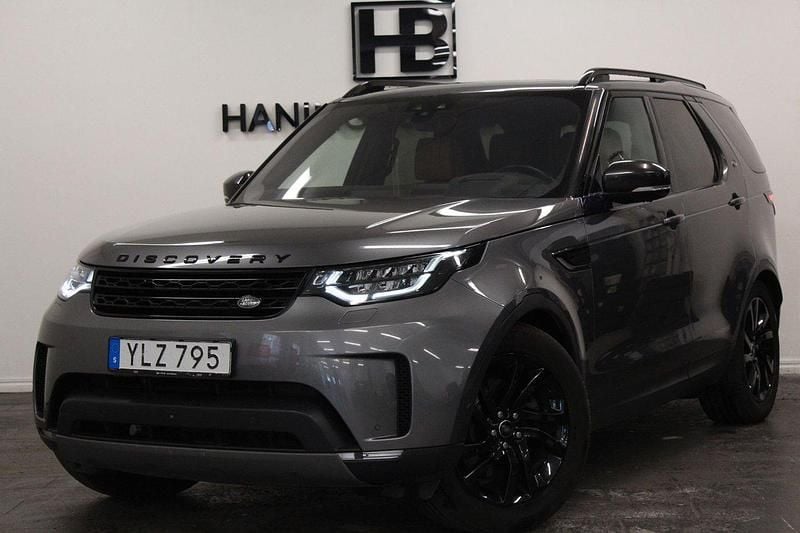 Grå Begagnad 2017 Land Rover Discovery 5 HSE SUV | 299 900 kr - Bild 1/4