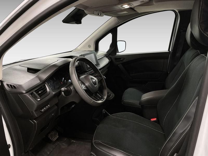 Begagnad Renault Kangoo 91 kW (124 HK) 2023 Vit Minibuss