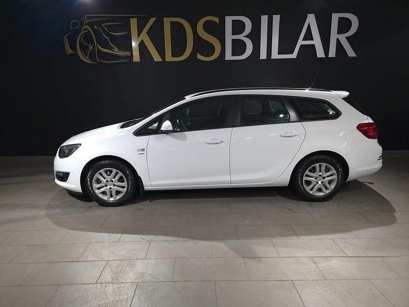 Vit Begagnad 2013 Opel Astra Active Kombi | 69 900 kr (Marknadspris) - Bild 1/4