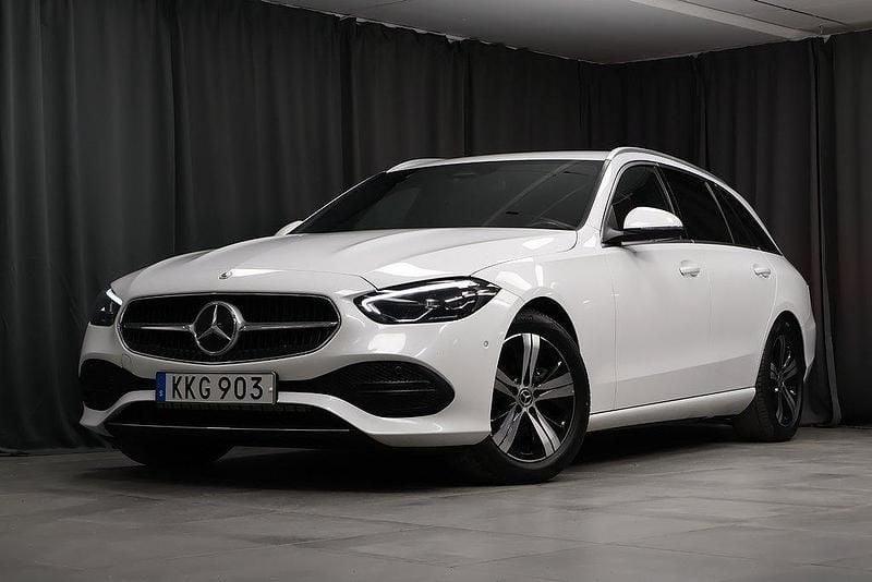 Vit Begagnad 2022 Mercedes C220 Avantgarde Kombi | 339 000 kr (Superpris) - Bild 1/4