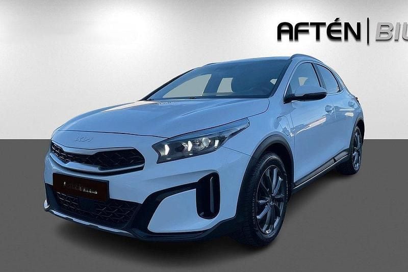 Vit Begagnad 2022 Kia XCeed SUV | 229 000 kr (Marknadspris) - Bild 1/3