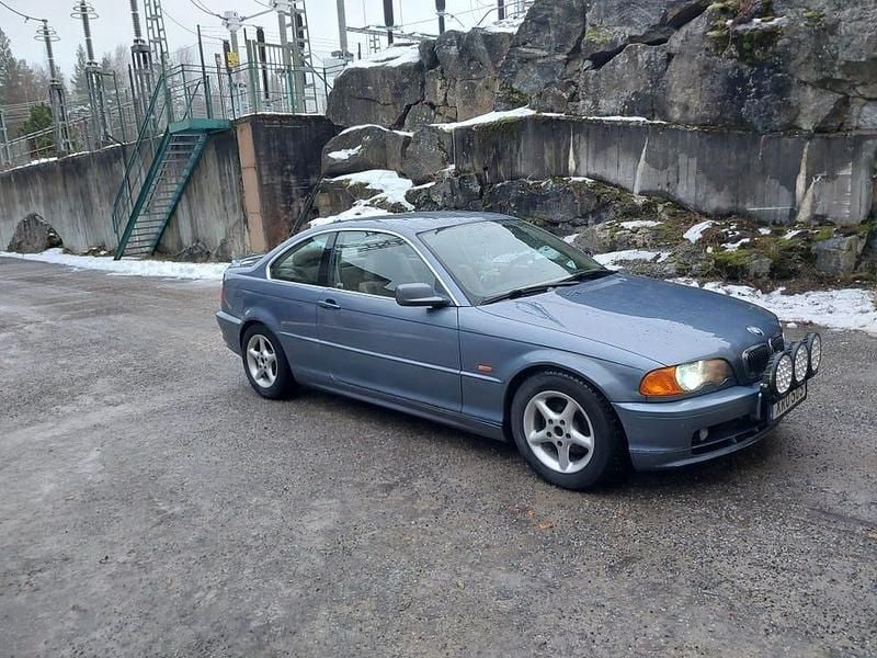 Begagnad 2000 BMW 320 Sportkupé | 48 000 kr (Bra pris) - Bild 1/2