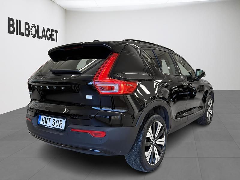Begagnad Volvo XC40 Single Motor 175 kW (238 HK) 2022 Svart SUV