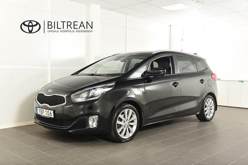 Svart Begagnad 2015 Kia Carens Minibuss | 69 900 kr (Marknadspris) - Bild 1/4