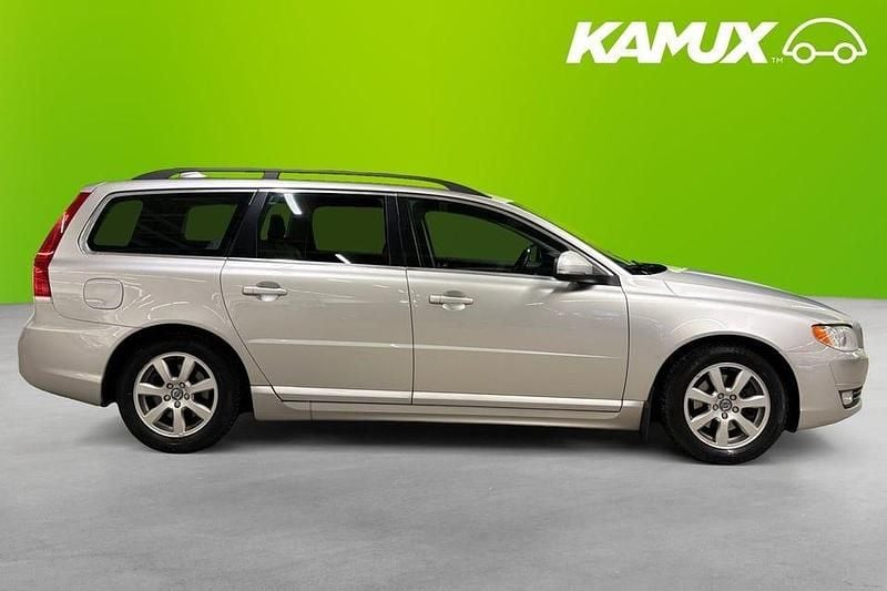 Begagnad Volvo V70 Momentum 114 HK (83 kW) 2014 Silver/grå Kombi
