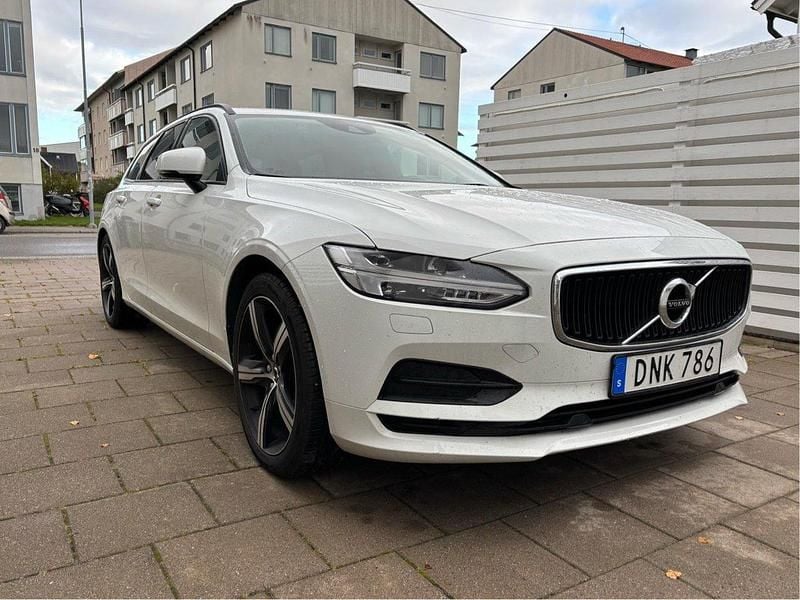 Vit Begagnad 2018 Volvo V90 Kinetic Kombi | 219 000 kr (Marknadspris) - Bild 1/4