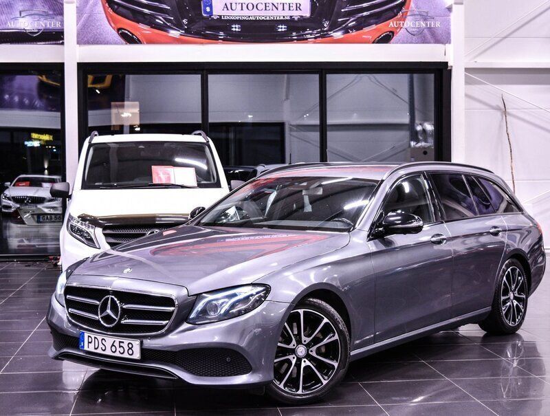 Grå Begagnad 2016 Mercedes E220 Avantgarde Kombi | 199 900 kr (Marknadspris) - Bild 1/4