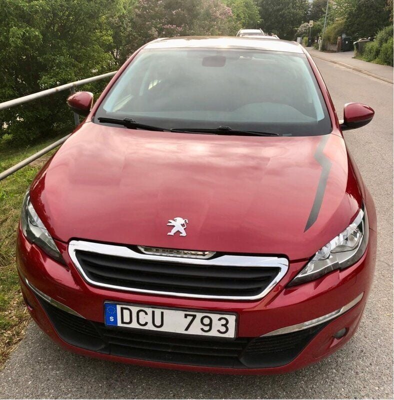 Röd Begagnad 2013 Peugeot 308 Active Halvkombi | 72 500 kr (Bra pris) - Bild 1/4
