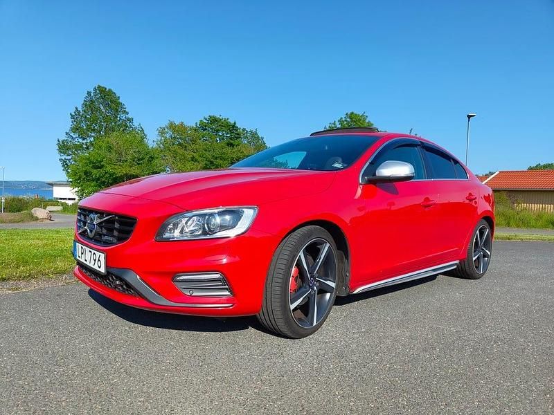 Begagnad Volvo S60 R-Design 185 HK (136 kW) 2015 Sedan
