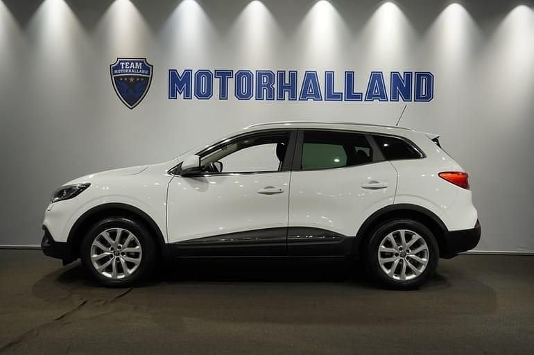 Vit Begagnad 2018 Renault Kadjar SUV | 119 900 kr (Marknadspris) - Bild 1/4