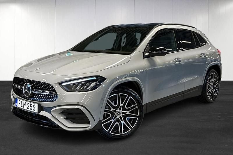 Begagnad 2025 Mercedes GLA250 AMG line SUV | 589 000 kr - Bild 1/4