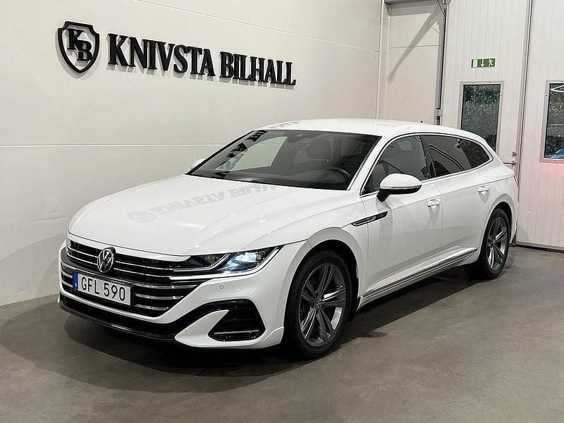 Vit Begagnad 2021 VW Arteon R-line Kombi | 268 900 kr (Marknadspris) - Bild 1/4