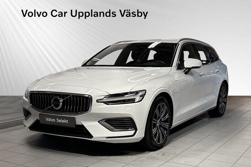 Vit Begagnad 2021 Volvo V60 Inscription Kombi | 289 900 kr (Bra pris) - Bild 1/3