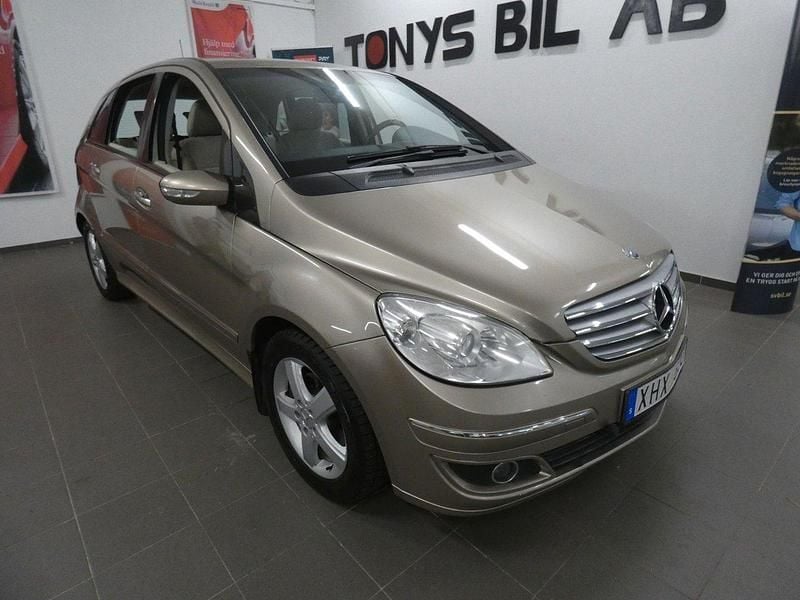 Ljusbrun (brun) Begagnad 2006 Mercedes B200 Minibuss | 34 900 kr (Marknadspris) - Bild 1/4