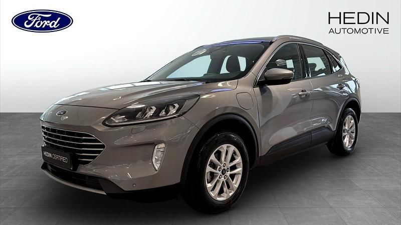 Grå (grey) Begagnad 2022 Ford Kuga Titanium SUV | 244 900 kr (Bra pris) - Bild 1/4
