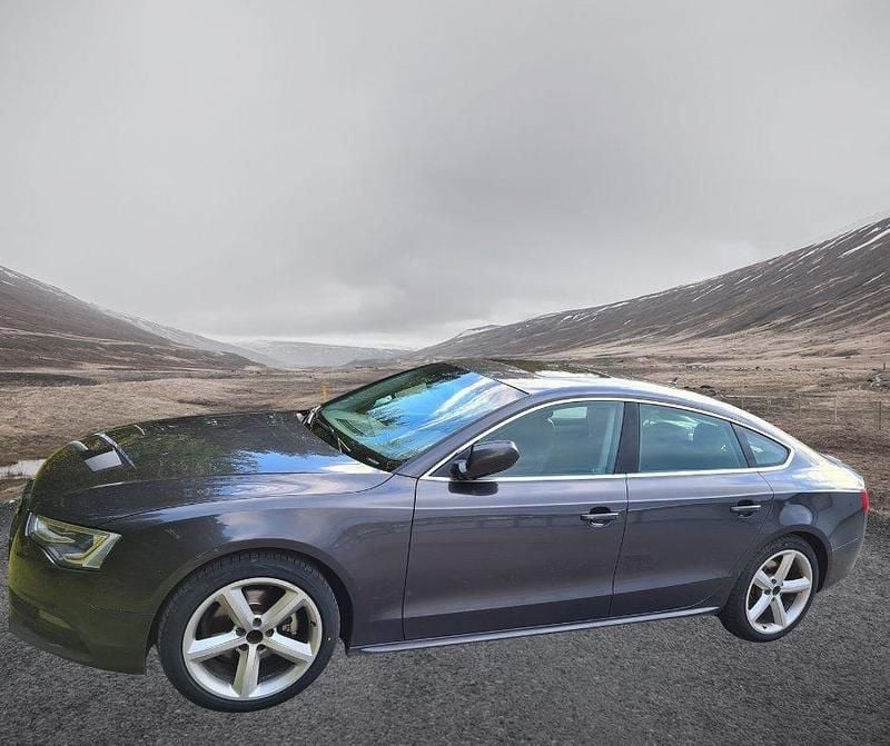 Grå Begagnad 2012 Audi A5 Sportback Comfort Halvkombi | 110 000 kr (Marknadspris) - Bild 1/4