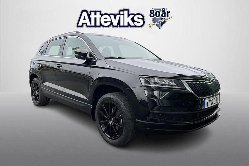 Svart Begagnad 2020 Skoda Karoq Style SUV | 264 900 kr (Marknadspris) - Bild 1/4