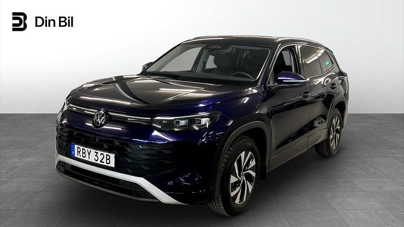 Ultraviolett metallic exc Begagnad 2025 VW Tayron SUV | 489 900 kr (Marknadspris) - Bild 1/4