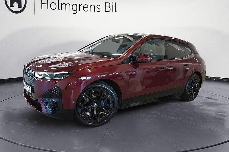Okänd Begagnad 2022 BMW iX Comfort Edition SUV | 689 800 kr (Bra pris) - Bild 1/4