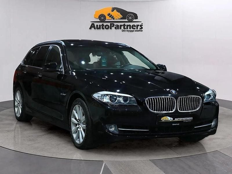 Begagnad BMW 535 313 HK (230 kW) 2011 Svart Kombi