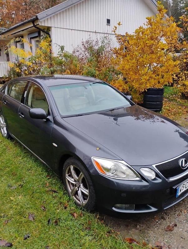 Begagnad Lexus GS300 Executive Line 249 HK (183 kW) 2005 Grå Sedan