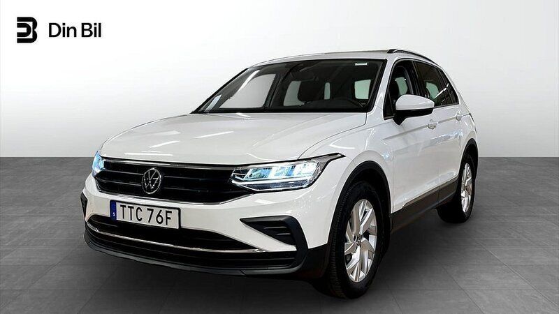 Vit (pure white) Begagnad 2021 VW Tiguan SUV | 289 900 kr (Marknadspris) - Bild 1/4