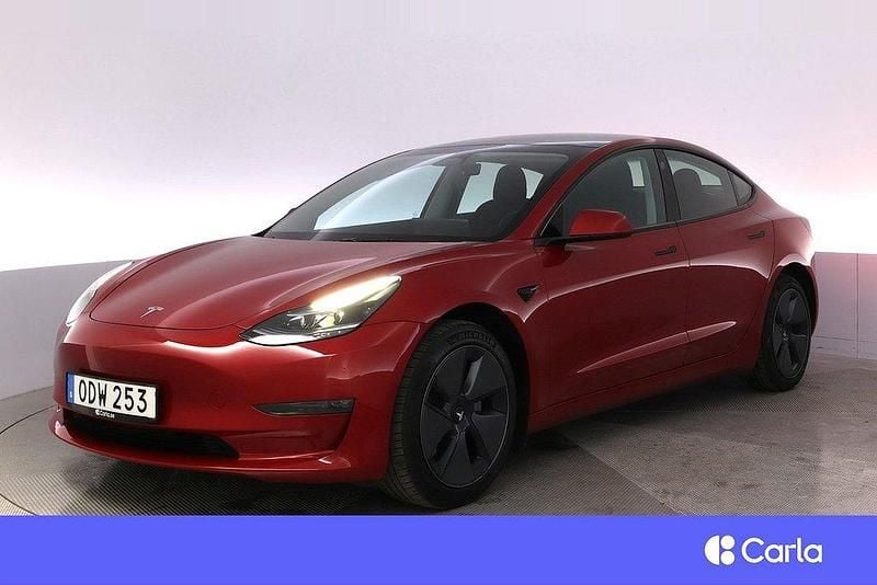 Röd Begagnad 2022 Tesla Model 3 Long Range AWD Sedan | 334 900 kr (Marknadspris) - Bild 1/4
