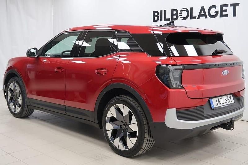 Begagnad Ford Explorer Extended Range 253 kW (344 HK) 2024 Röd SUV